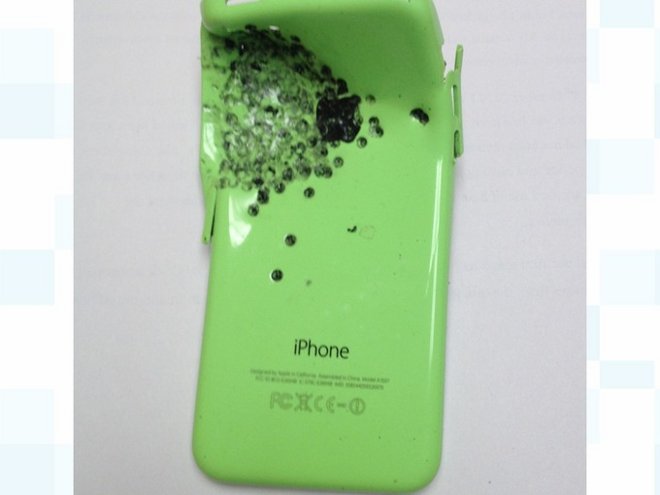 iPhone 5c suvarpytas kulkomis